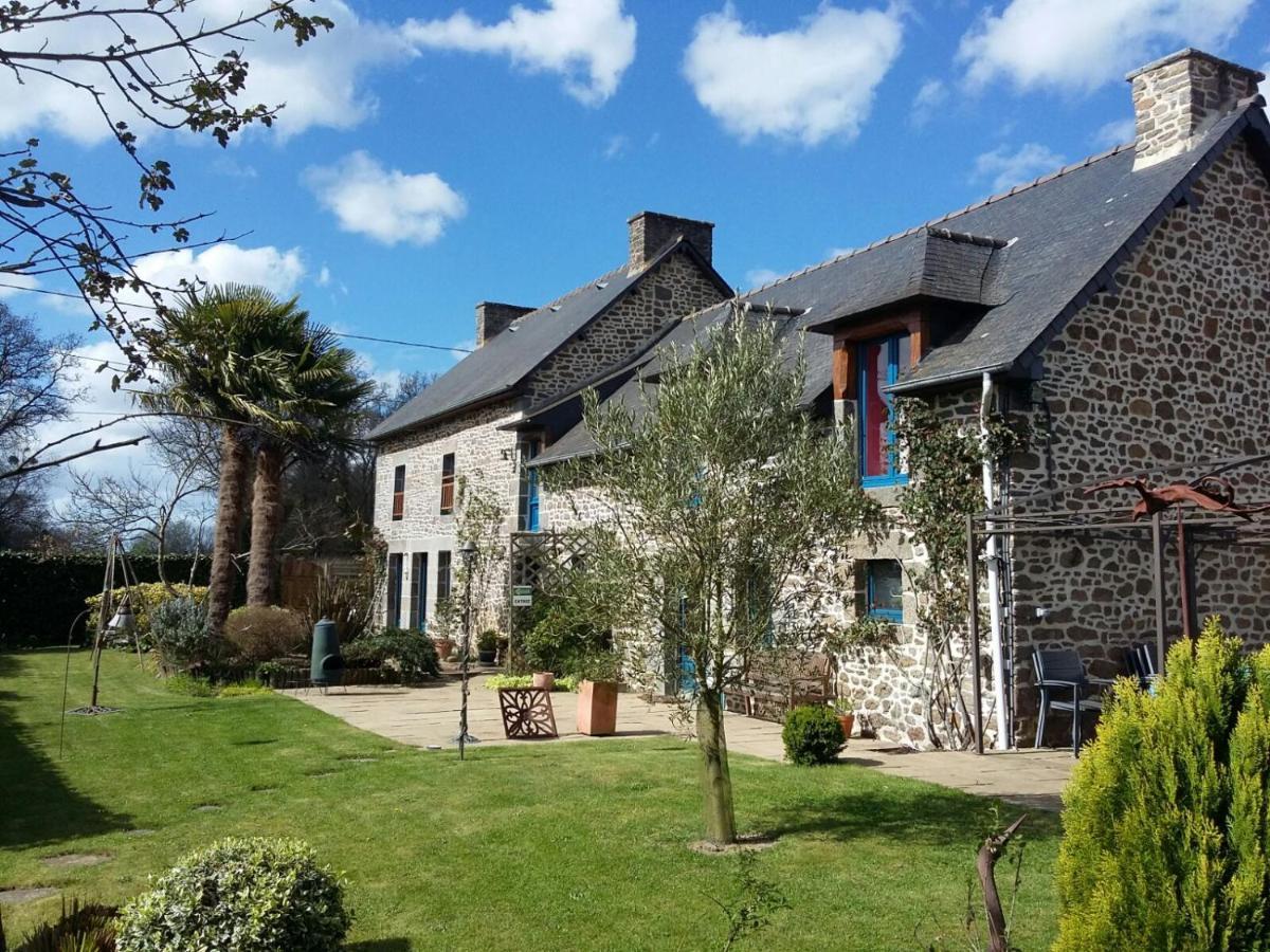 Bed and Breakfast Les Petites Chapelles Saint-Pierre-de-Plesguen Esterno foto