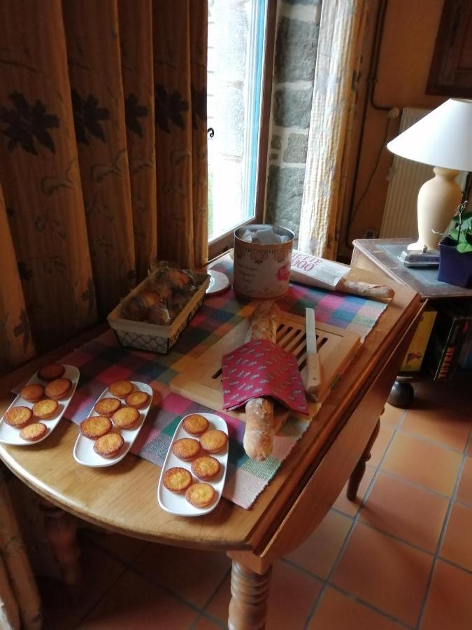 Bed and Breakfast Les Petites Chapelles Saint-Pierre-de-Plesguen Esterno foto