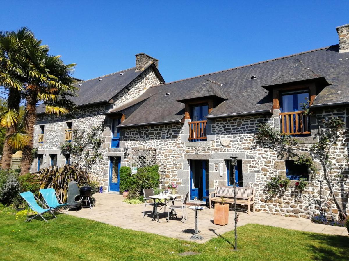 Bed and Breakfast Les Petites Chapelles Saint-Pierre-de-Plesguen Esterno foto