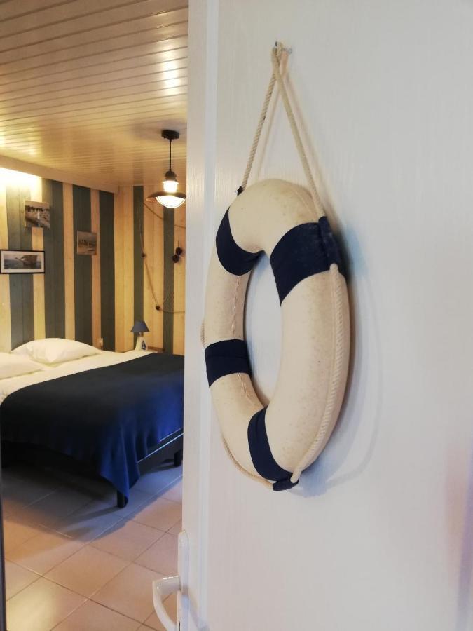 Bed and Breakfast Les Petites Chapelles Saint-Pierre-de-Plesguen Esterno foto