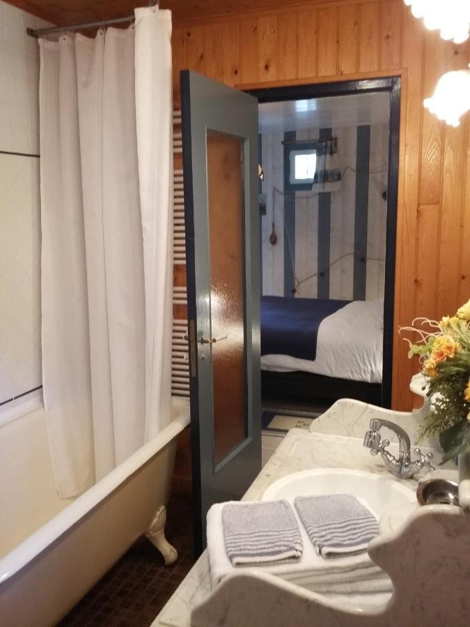 Bed and Breakfast Les Petites Chapelles Saint-Pierre-de-Plesguen Esterno foto