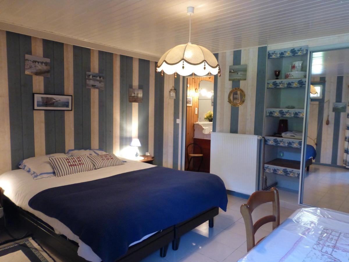 Bed and Breakfast Les Petites Chapelles Saint-Pierre-de-Plesguen Esterno foto